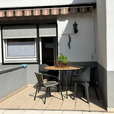 Casa Commodore Naehe Messe Apartman Düsseldorf